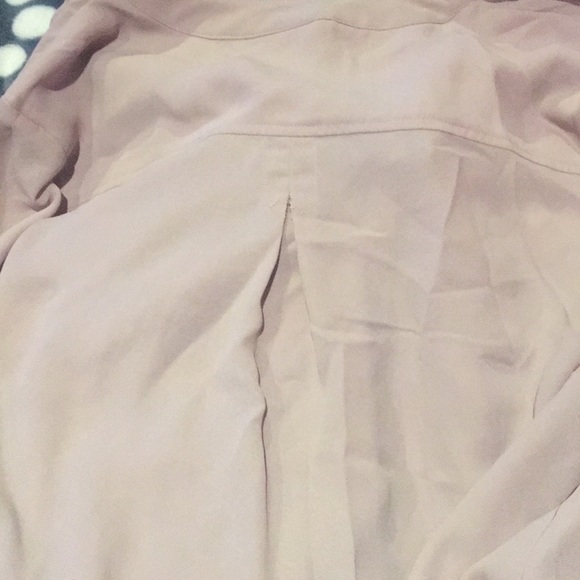 New York and Company 3/4 Sleeve V neck top size small - Picture 4 of 4